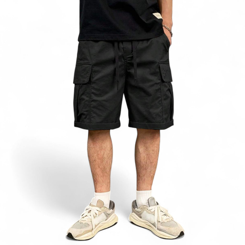 Men’s black cargo bermuda shorts with drawstring waist and utility pockets – relaxed streetwear style

