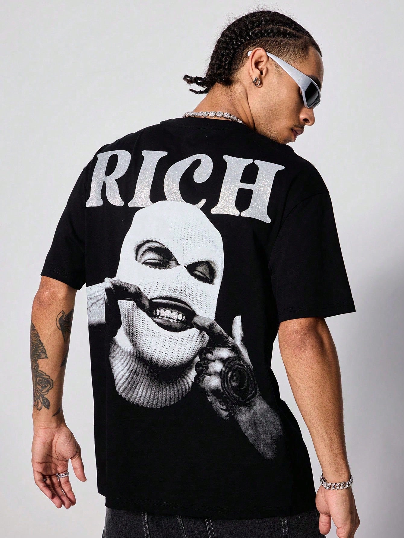 Japanese streetwear rich graphic tee black oversized hip-hop t-shirt drop shoulder Harajuku fashion