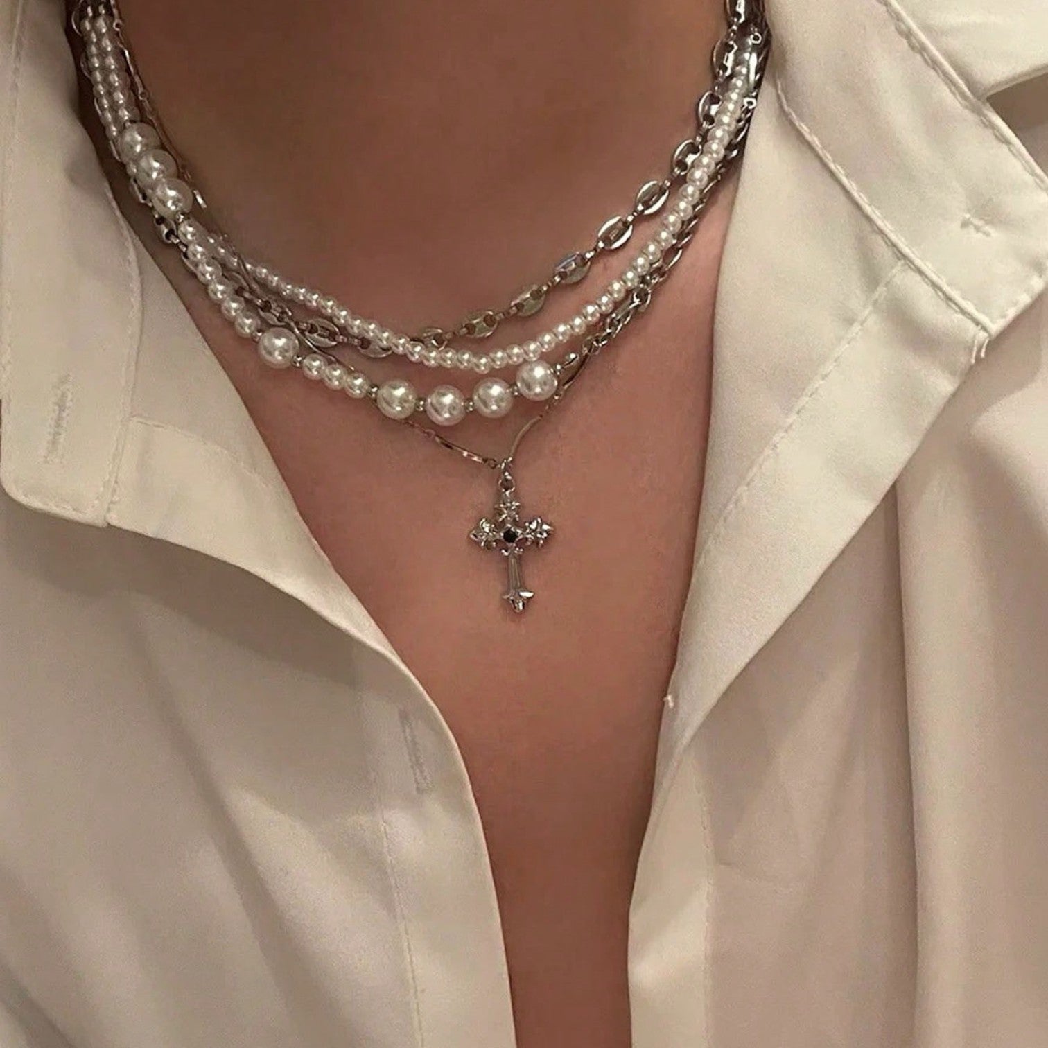MAIRU NECKLACE