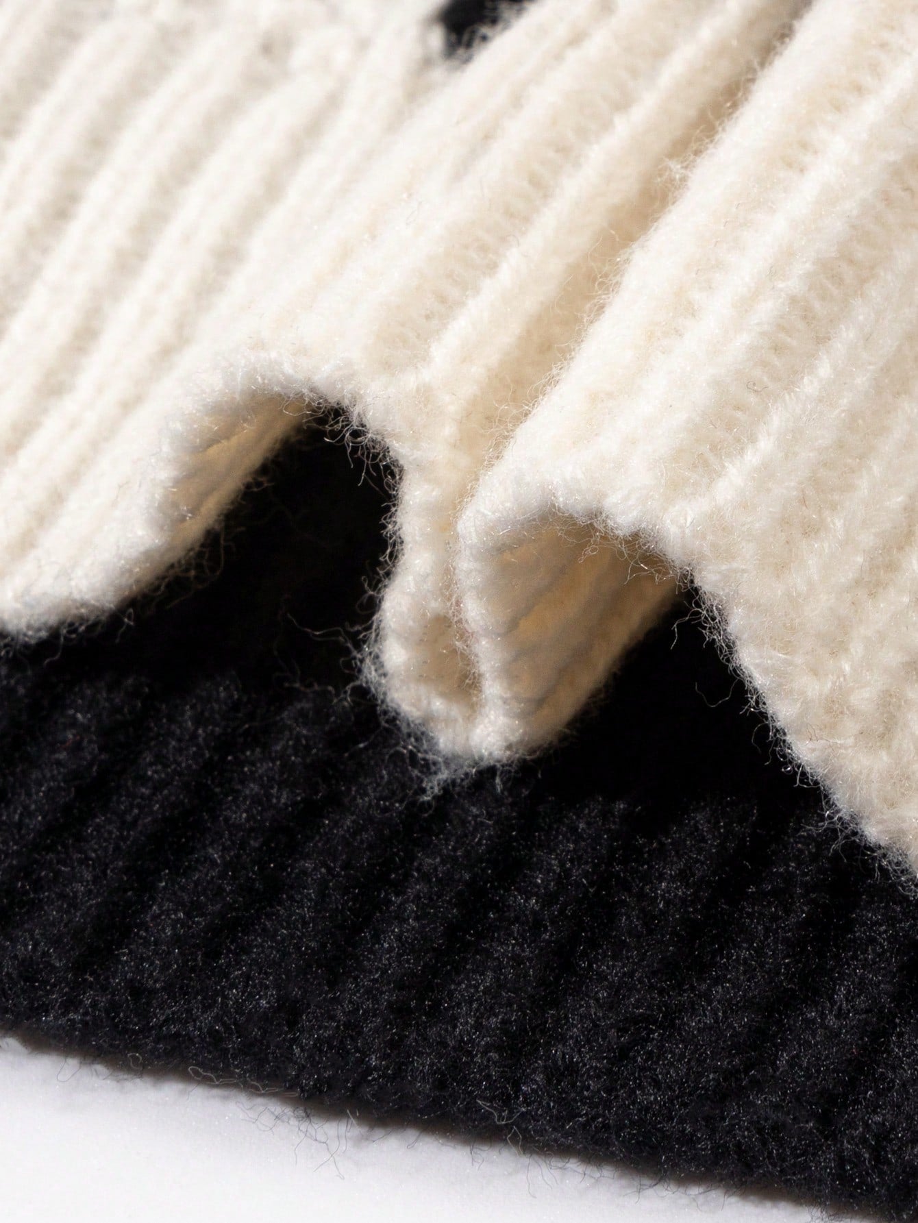 Japanese streetwear black and white colorblock pullover – drop shoulder loose knit sweater with contrast binding