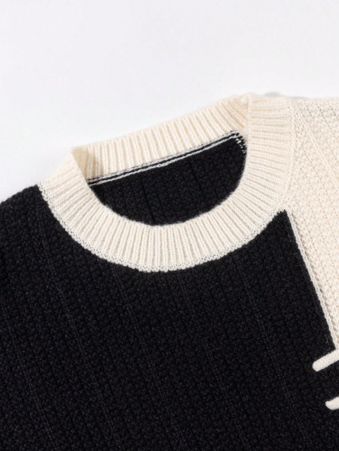 Japanese streetwear black and white colorblock pullover – drop shoulder loose knit sweater with contrast binding