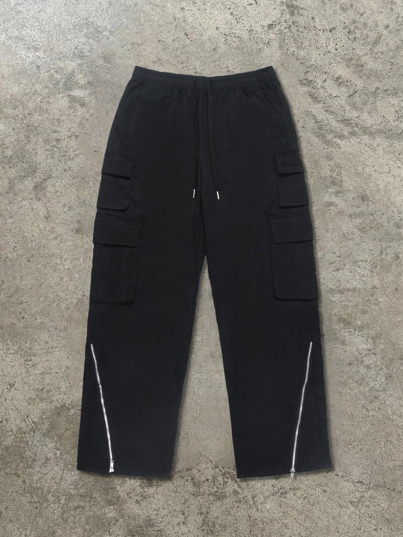 Men’s Japanese streetwear black cargo pants with zippers and drawstring waist
