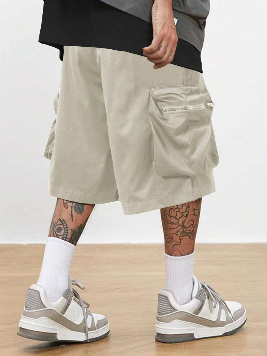 Men’s black hip-hop cargo shorts with drawstring waist and oversized zippered pockets – loose streetwear style