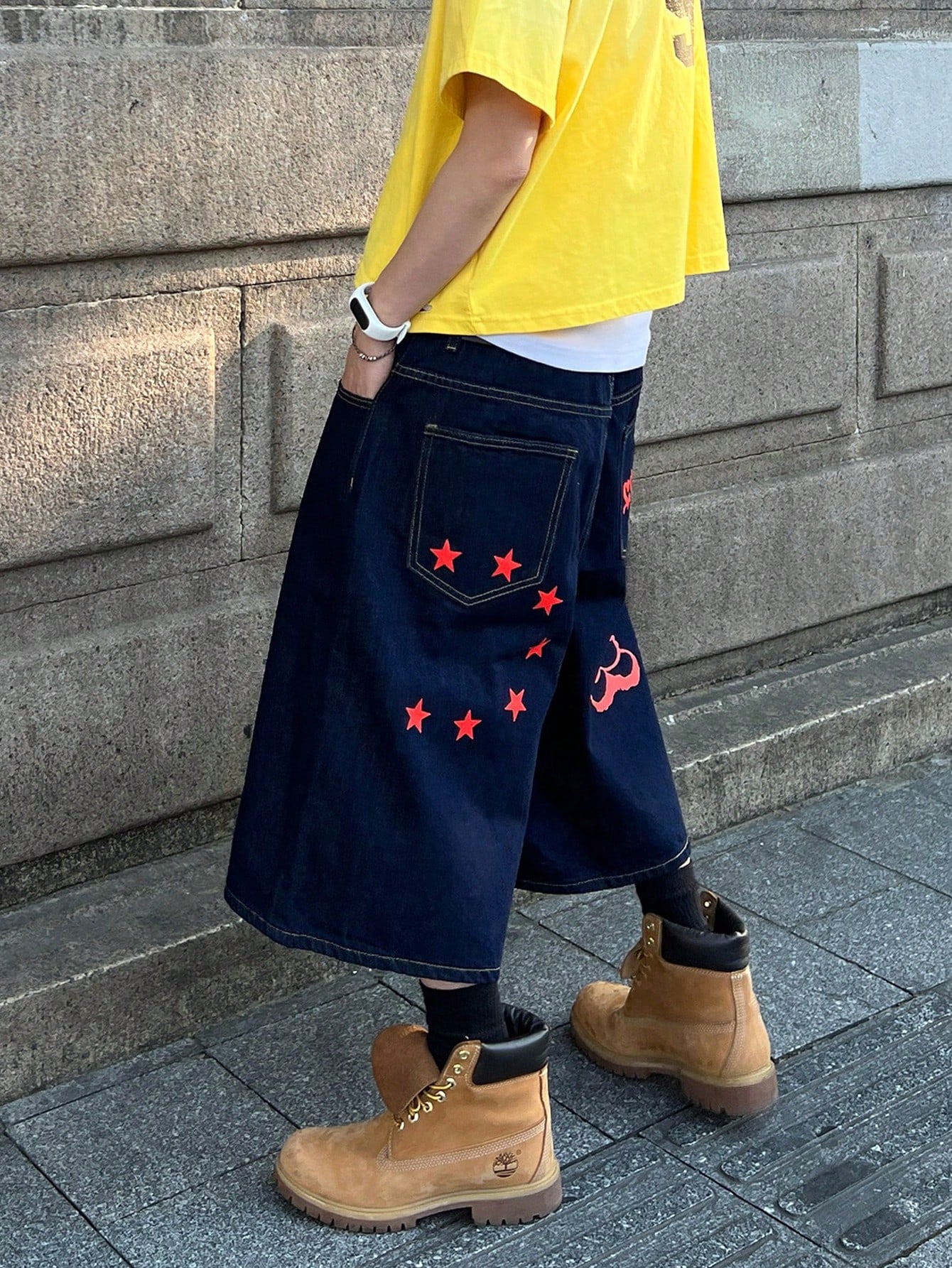 Blue denim Bermuda shorts with red cartoon graffiti and star graphics – Japanese hip-hop streetwear style