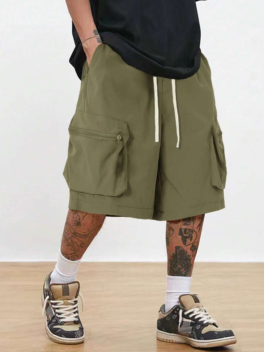 Men’s black hip-hop cargo shorts with drawstring waist and oversized zippered pockets – loose streetwear style