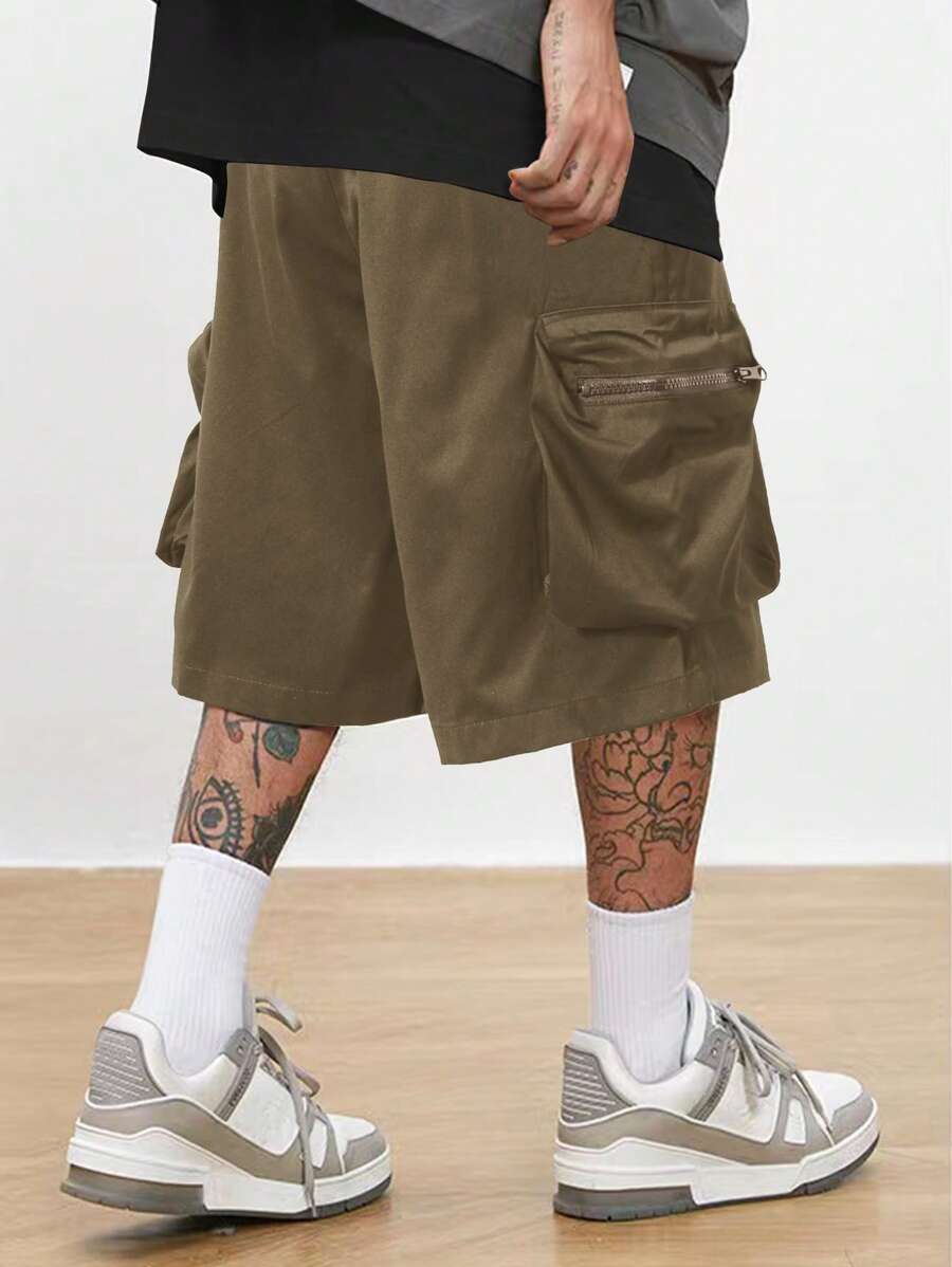 Men’s black hip-hop cargo shorts with drawstring waist and oversized zippered pockets – loose streetwear style