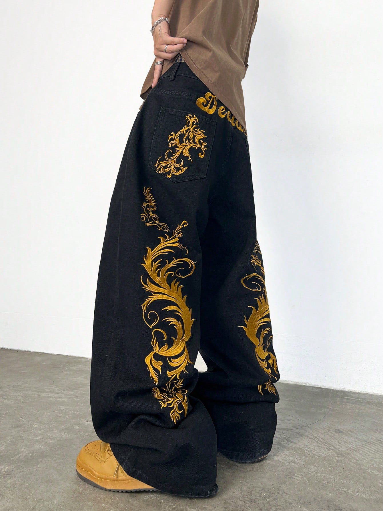 Japanese streetwear wide leg embroidered jeans black gothic punk oversized denim pants Tokyo fashion